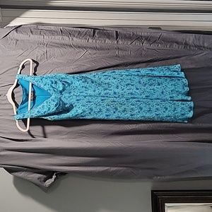 Pretty fully lined dress